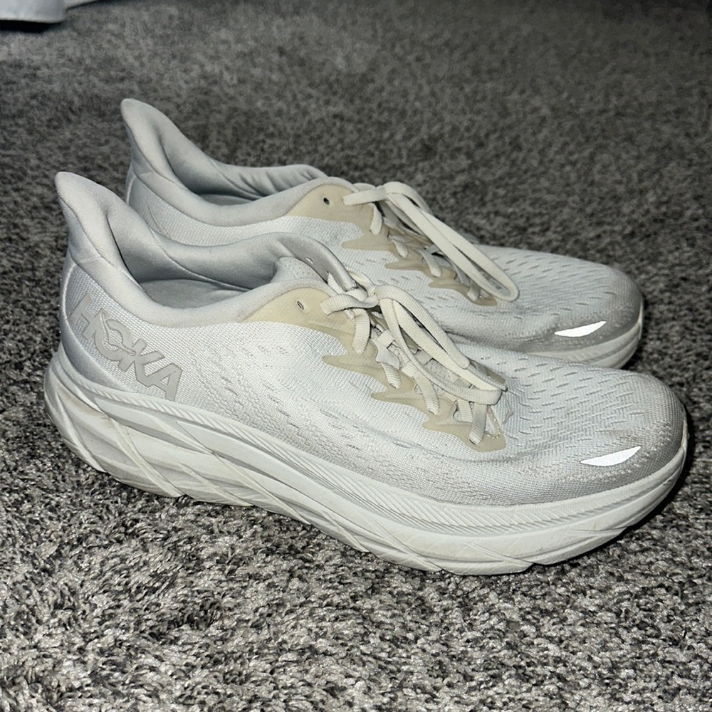 Hoka Clifton 8